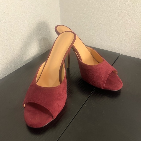 Sassy Red Suede Mules with Medium Heel - Picture 1 of 3